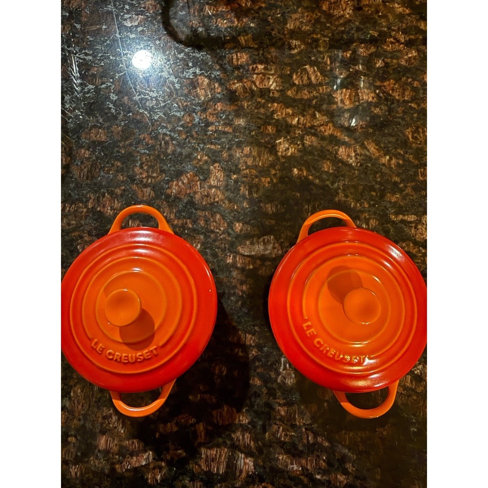 Le Creuset Set Of 2 Flame Orange Mini Round Cocettes Stoneware Covered Bakers